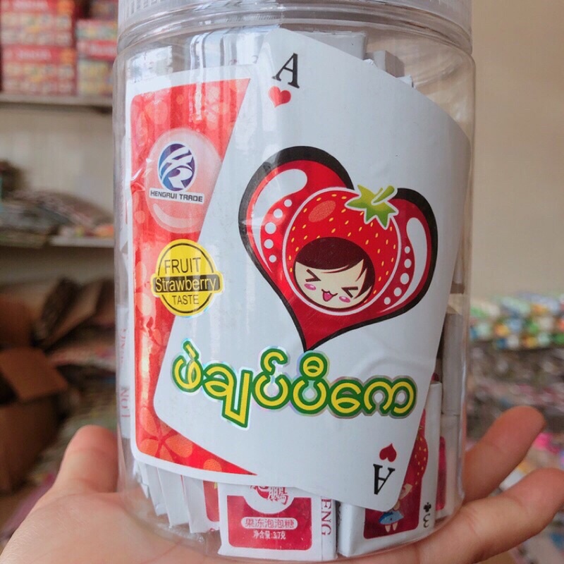 100 chiếc kẹo cao su hình lá bài