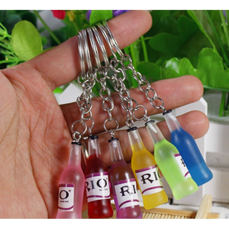 móc khóa. mẫu mới. shop giao màu ngẫu nhiên. hàng luôn có sẵn nha các bạn. nhanh tay đặt hàng nhé.