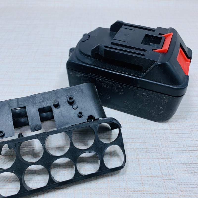 Vỏ pin máy khoan makita cũ giá rẻ