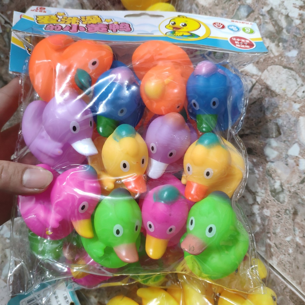 Set 12 Vịt Cao Su Bơm Hơi kêu chít chít Cho Bé Chơi
