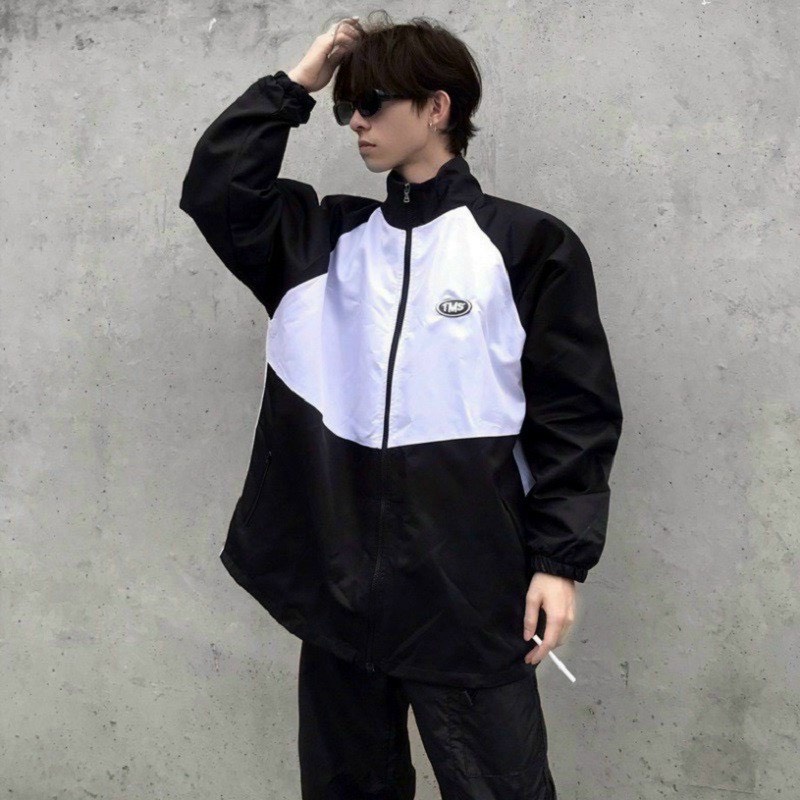 Áo khoác dù form rộng cổ cao mẫu mới siêu hot phối 2 màu trắng đen bao đẹp thời trang giới trẻ hiện nay