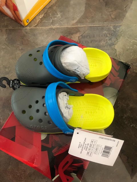 Giày crocs 9 hãng cho bé