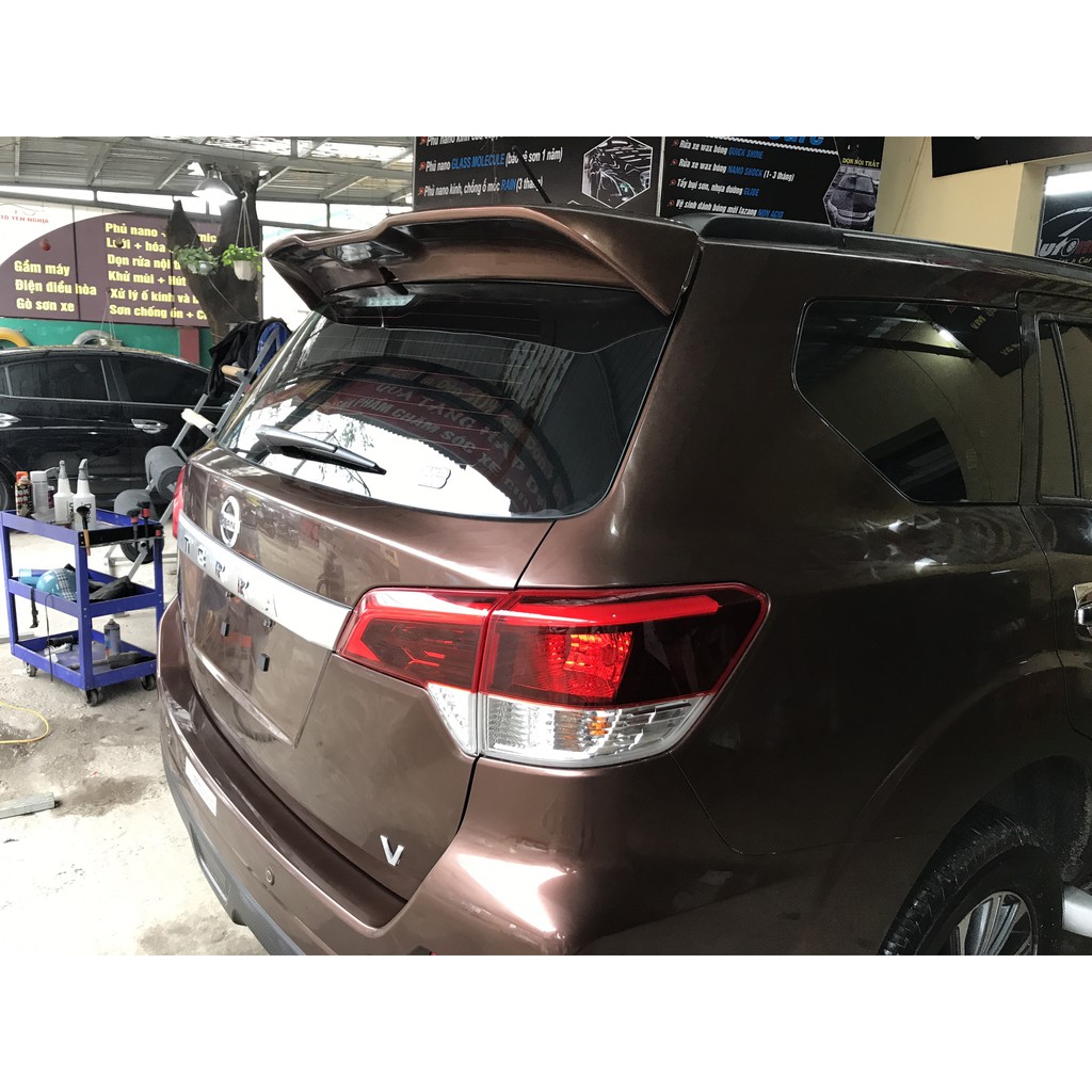 Bộ ốp bảo vệ, trang trí đèn xe Nissan Terra