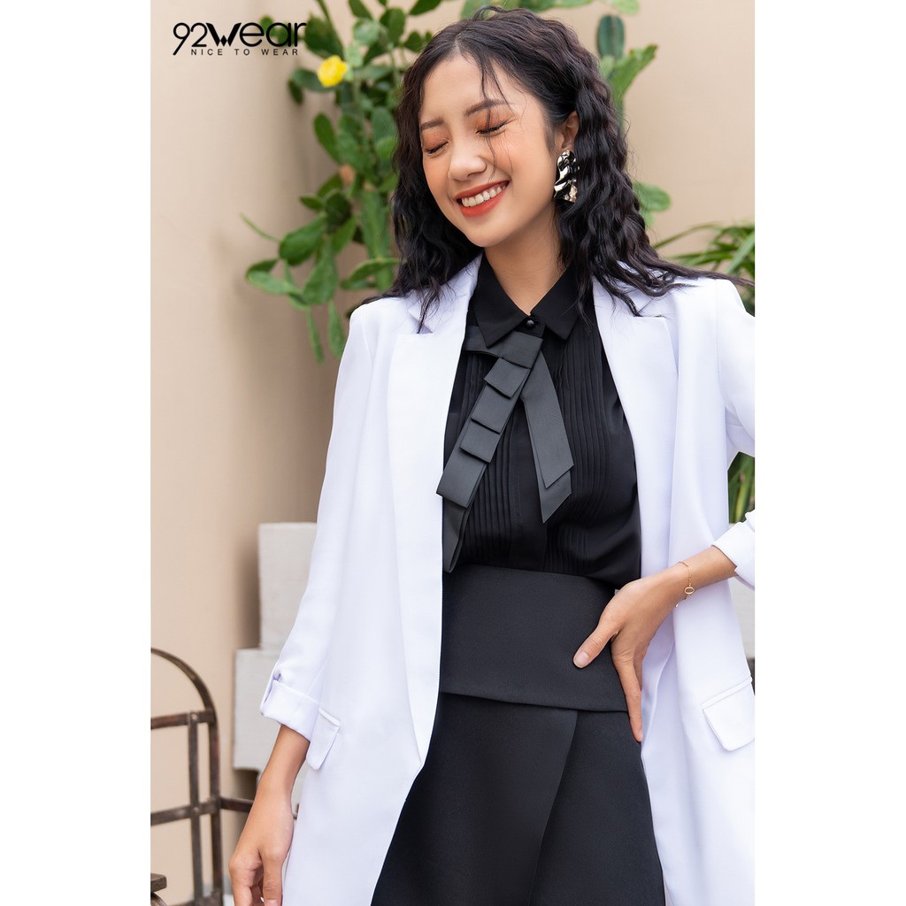 Chân váy ngắn xếp ly vạt lệch JAW0629 - 92WEAR | BigBuy360 - bigbuy360.vn