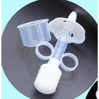 Dụng cụ cho bé uống thuốc