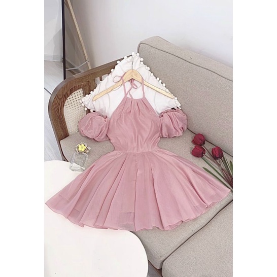 Đầm cổ yếm rớt vai