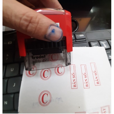 Con dấu chữ C