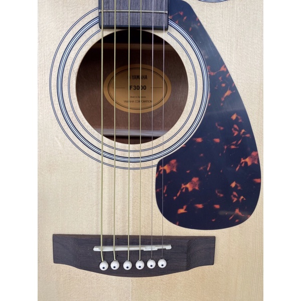 Đàn guitar acoustic Yamaha F3000 + gỗ thịt nguyên tấm + Full phụ kiện