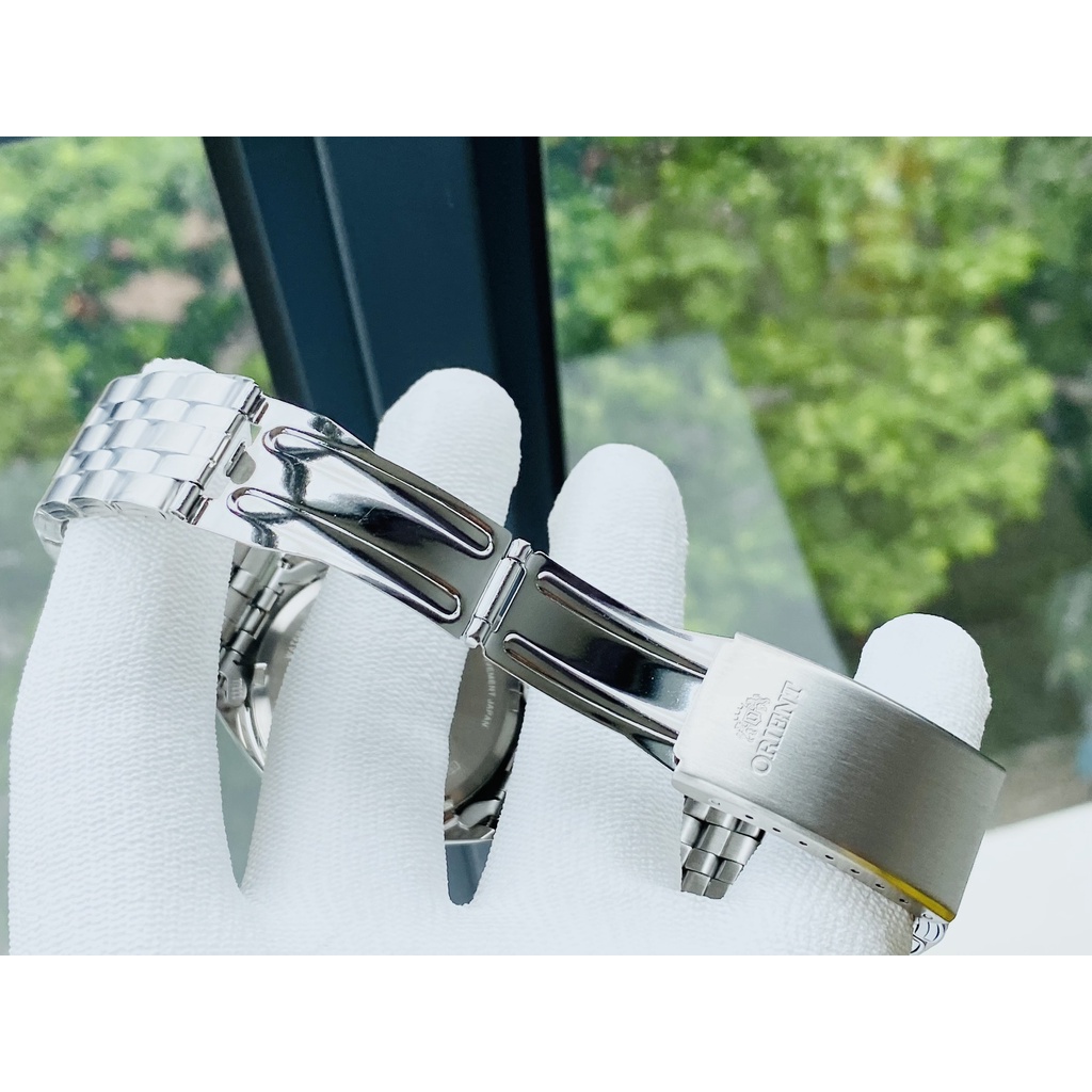 Một trong những mẫu sản phẩm đang được yêu thích nhất của Orient 3 Sao chính là mẫu đồng hồ nam RA-AB0E08L19B.