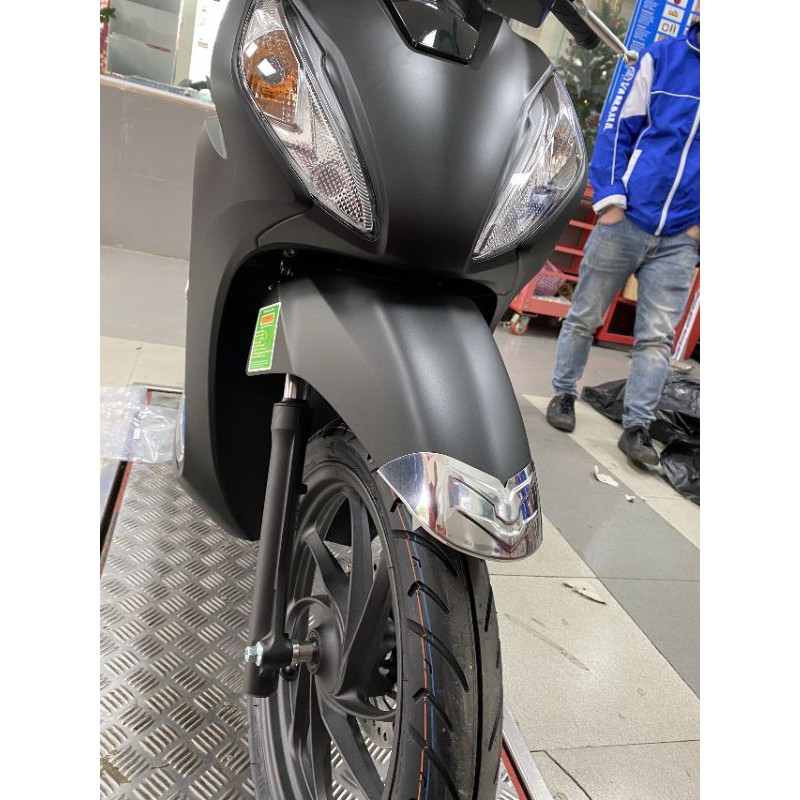 Ốp trang trí Vision crom 2023-2021