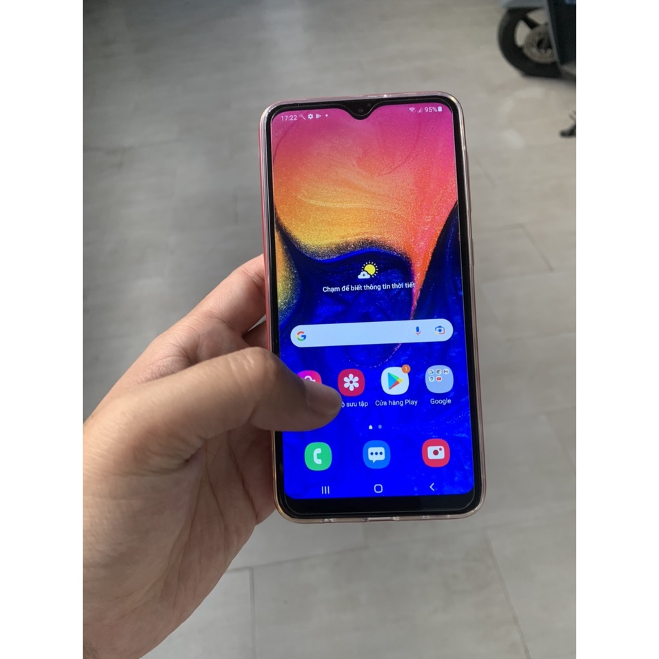 Điện thoại Samsung Galaxy A10 zin hãng, mới 99, chơi game mượt