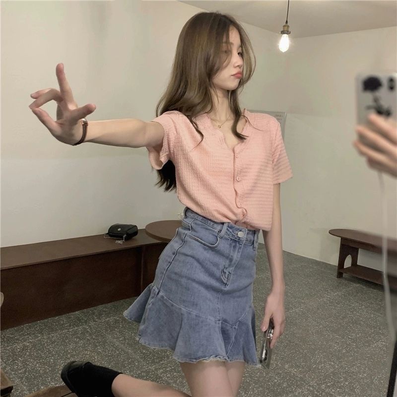 Áo sơ mi IELGY ngắn tay cổ chữ V xếp ly thanh lịch cho nữ