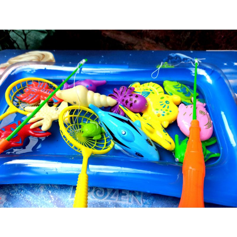 Đồ chơi câu cá nam châm trên cạn và dưới nước gồm phao 2 cần câu cá ,cá nhựa phát sáng, 2 vợt bắt cá, Đồ chơi trẻ em