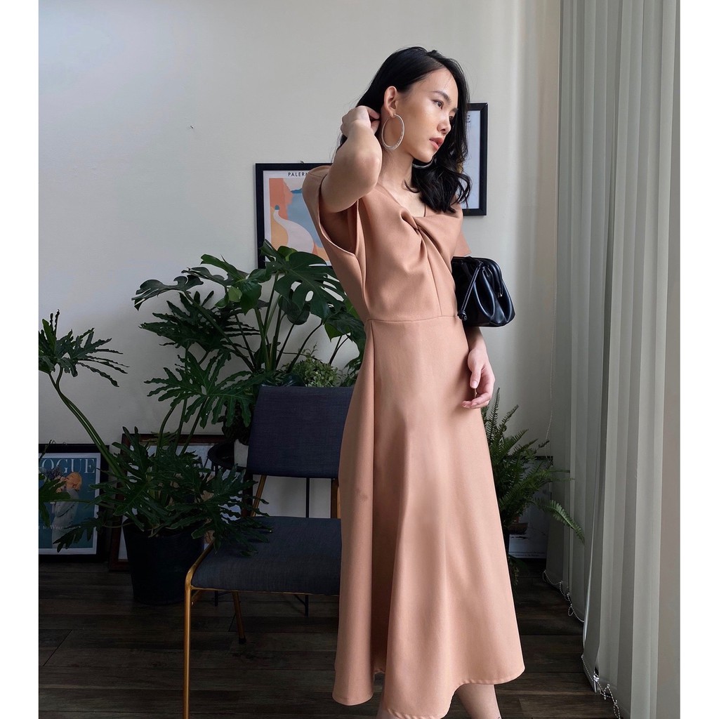 Đầm Xoắn Ngực Cách Điệu EDINI  - D1145 | BigBuy360 - bigbuy360.vn