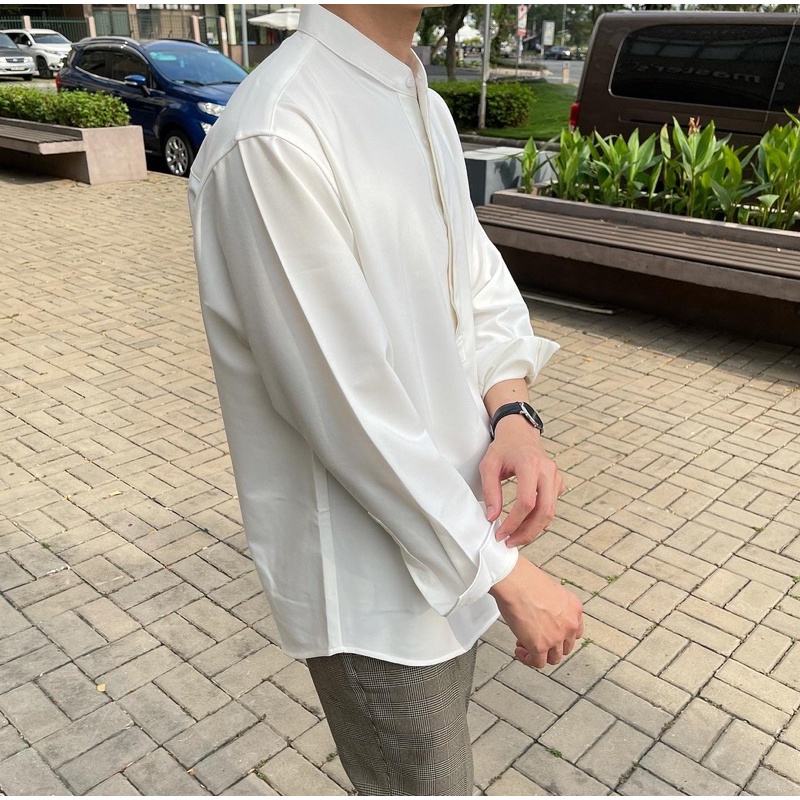 Sơ Mi Cổ Trụ Nẹp Nữa Nút