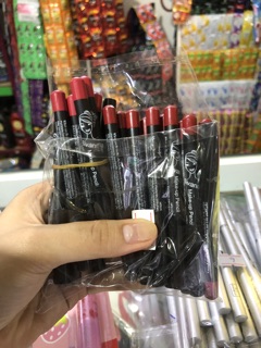 Chì kẻ viền môi