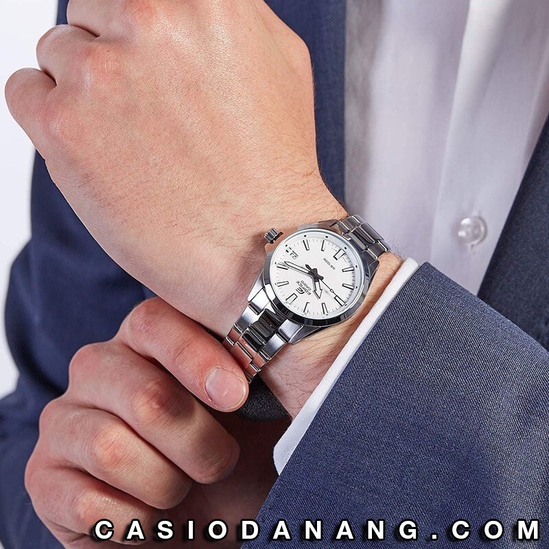 Đồng hồ nam dây kim loại Casio Edifice chính hãng EFV-100D-7AVUDF (42mm)
