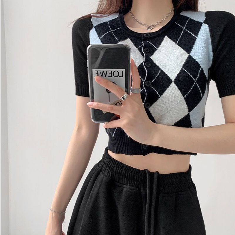 Áo croptop ngắn tay cổ tròn sành điệu cho nữ