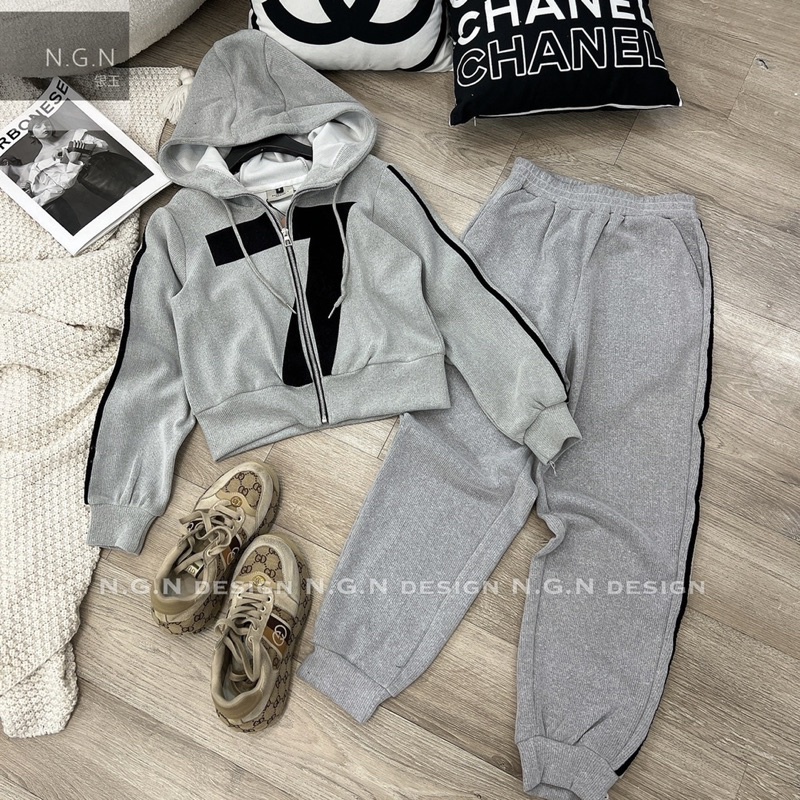 Sét quần áo thể thao 7 in nổi