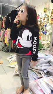 Áo nỉ đen Mickey Mouse lấp lánh
