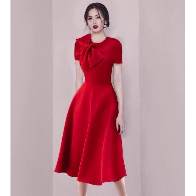 ĐẦM ĐỎ CỔ TRÒN NƠ LỆCH