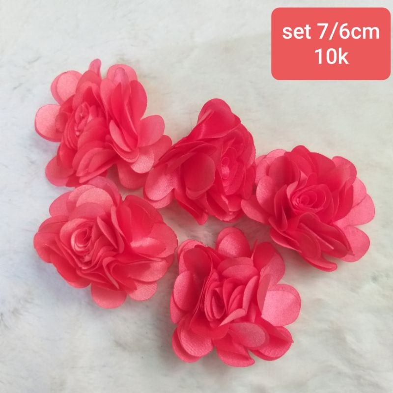 set Hoa trang trí ,size 4 cm dến 9cm.(1 set  )