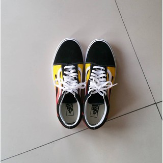Giày Vans Old Skool họa tiết lửa
