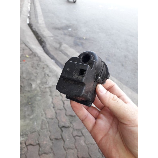 Mô tơ gập gương hyundai i10