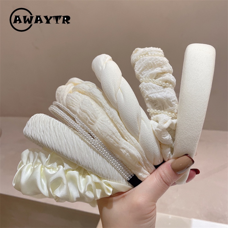 Băng Đô Ren Đính Ngọc Trai Nhỏ Màu Be Sữa Trắng Hàn Quốc Hàng Mới
