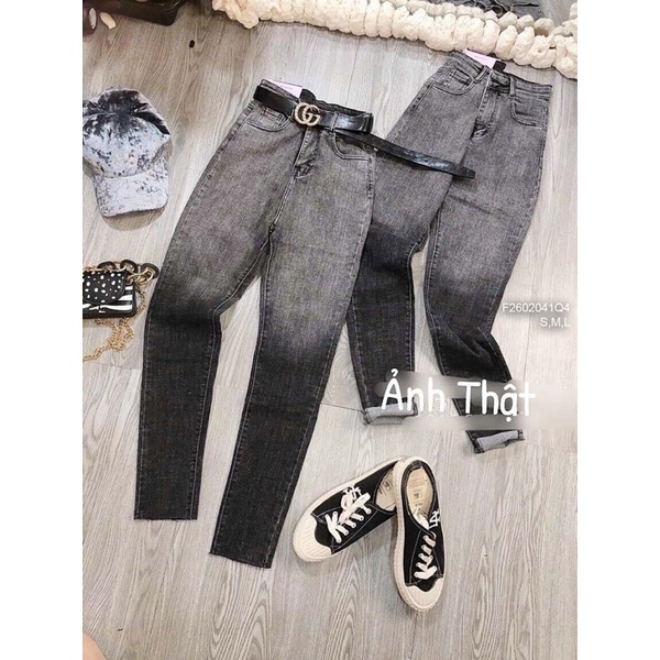 Quần jeans đen loang màu