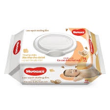 Thùng 12 gói Khăn giấy ướt Huggies cacao và bơ hạt mỡ 72 miếng/ bịt