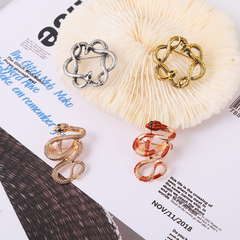 Cài áo hình rắn đính đá thời trang nữ