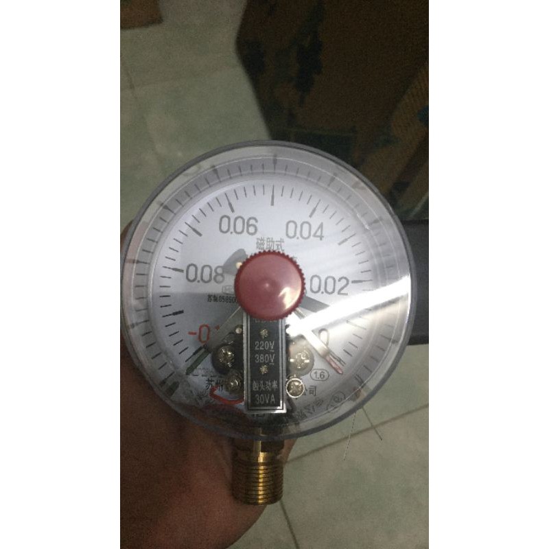Đồng hồ đấu điện áp suất chân không