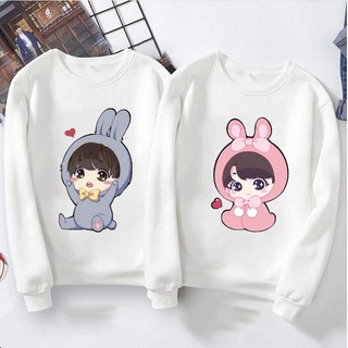 ÁO CẶP DÀI TAY CỔ TRÒN IN HÌNH AVT CHIBI THỎ DIỆN ĐÔI ĐI CHƠI CUTE , ẤM ÁP, THOẢI MÁI