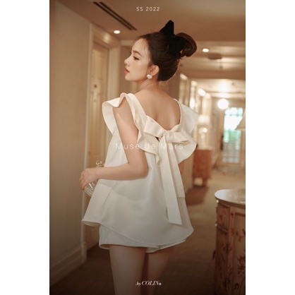 [COLIN CLOTHING] Áo gấm vân xước xòe nữ cổ bèo đính đá pha lê châu thắt nơ lưng