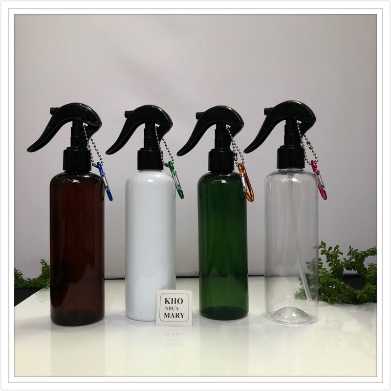 Chai xịt đựng cồn rửa tay kích thước mini có móc khóa mang theo du lịch