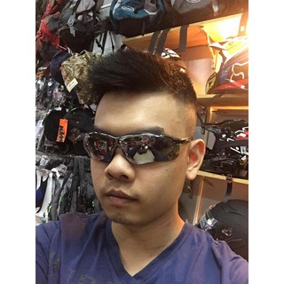 Kính chống bụi Serpent che kín 4 góc