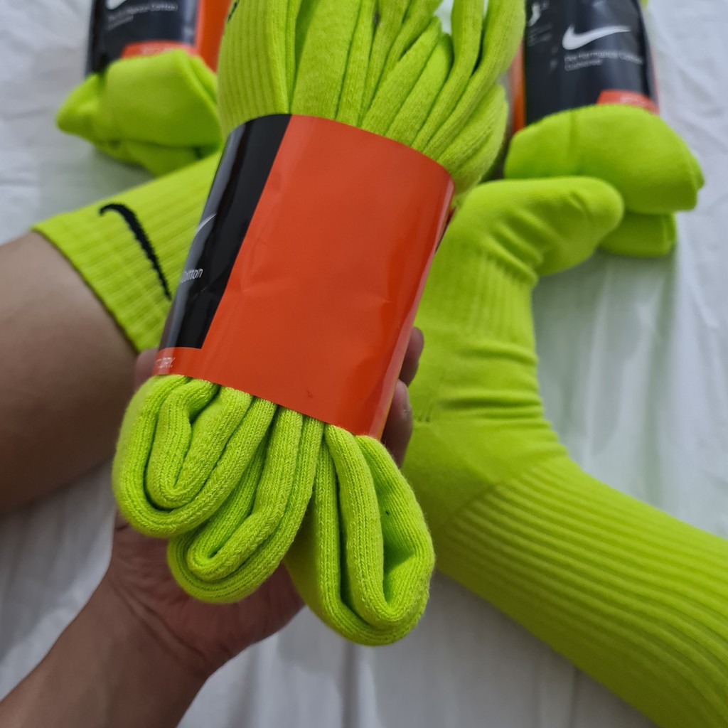 Pack 3 đôi tất thể thao Nike màu Xanh neon (hàng xuất Nhật) - Free ship + Quà tặng Loved socks by TatsTats.vn