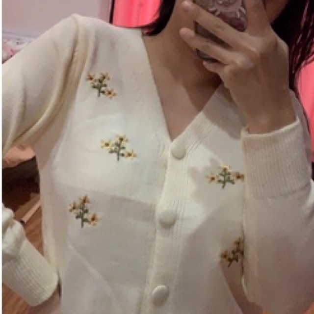 Cardigan dáng ngắn thêu hoa