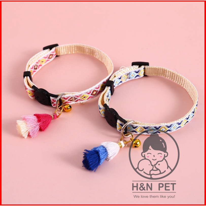 [NEW] Vòng cổ thêu họa tiết thổ cẩm gắn lục lạc - tua màu H&amp;N PET