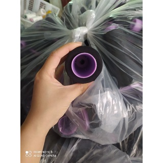 Chỉ may sợi nhỏ màu đen nguyên