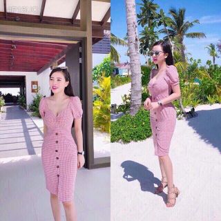 ĐẦM CARO CỔ VUÔNG NÚT GỖ