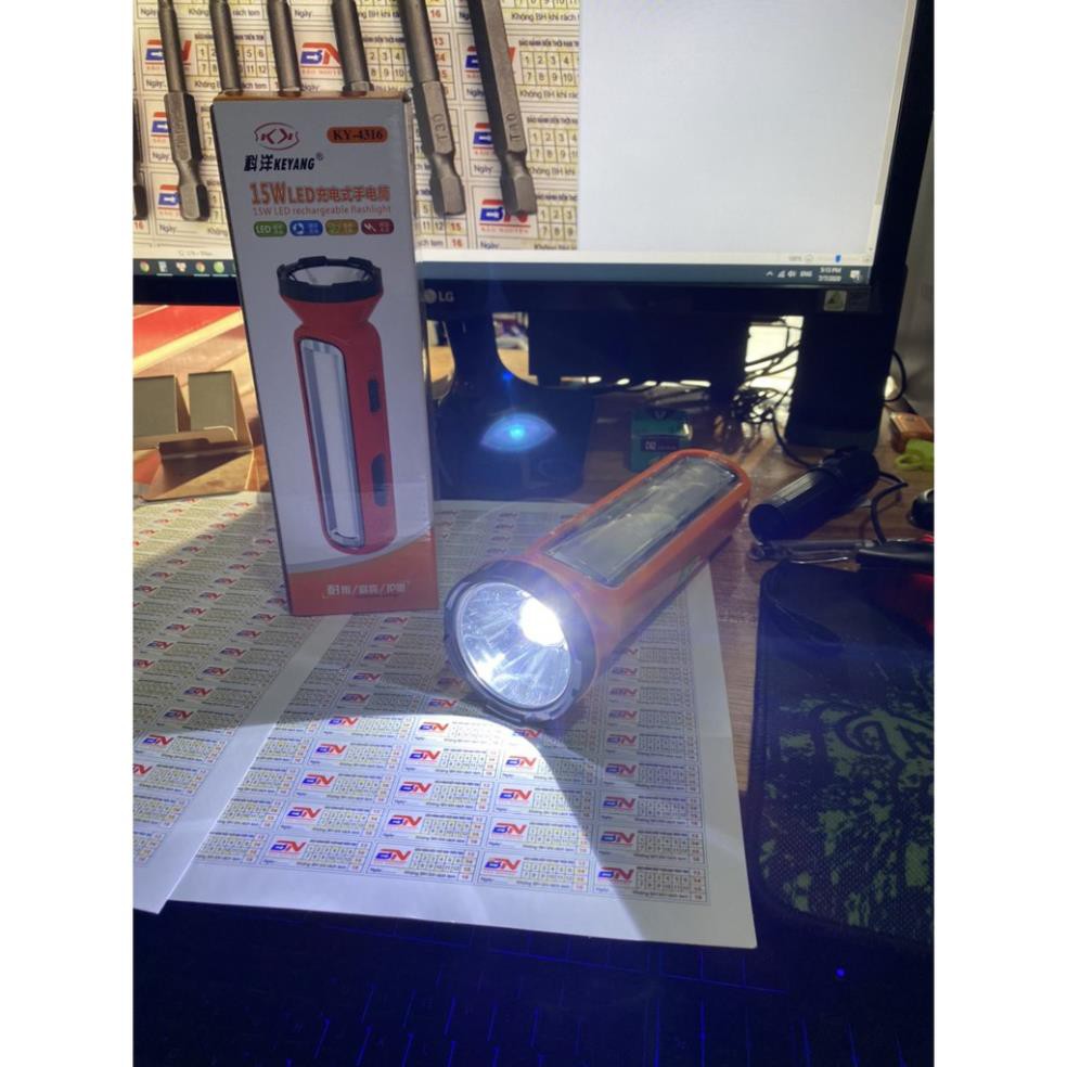 Đèn Pin Sạc ( tích điện loại to) LED KENEDE KN-4316 cầm tay siêu sáng
