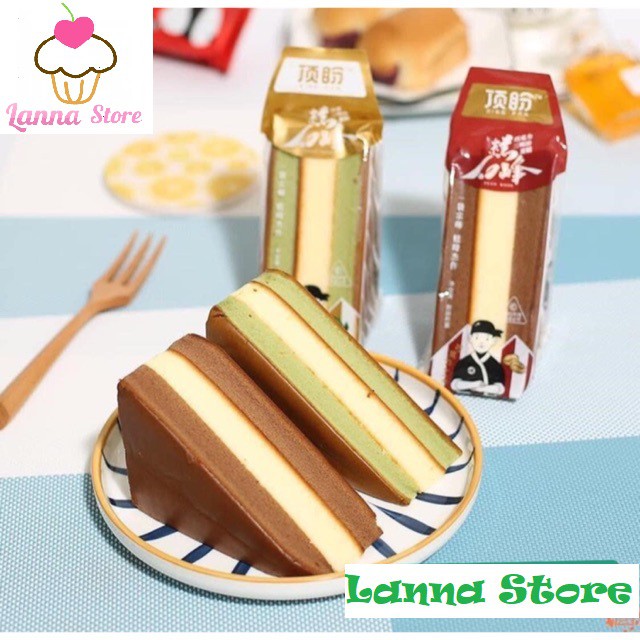 Bánh bông lan tiramisu tam giác vị Matcha / Socola/Dâu