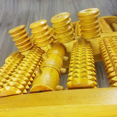 Bàn lăn chân gỗ 📌FREESHIP📌 Con lăn massage 5 hàng 4 trục xoay kiểu mới cải thiện sức khỏe