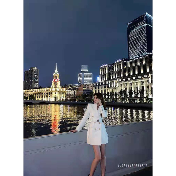 Đầm đen cổ bẻ dáng ôm thời trang nữ tính