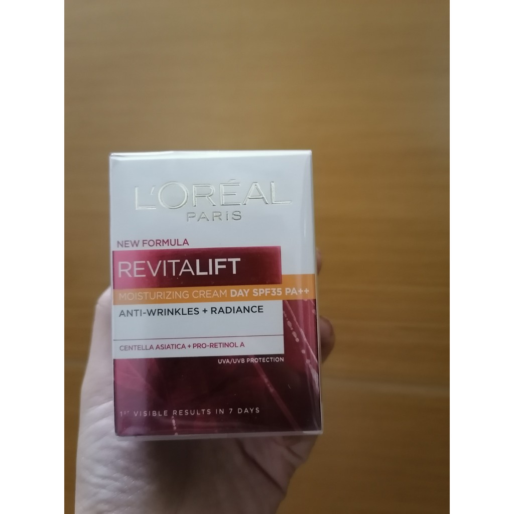 Kem Dưỡng Da Ban Ngày Loreal Revitalift SPF35 PA++ 20ml