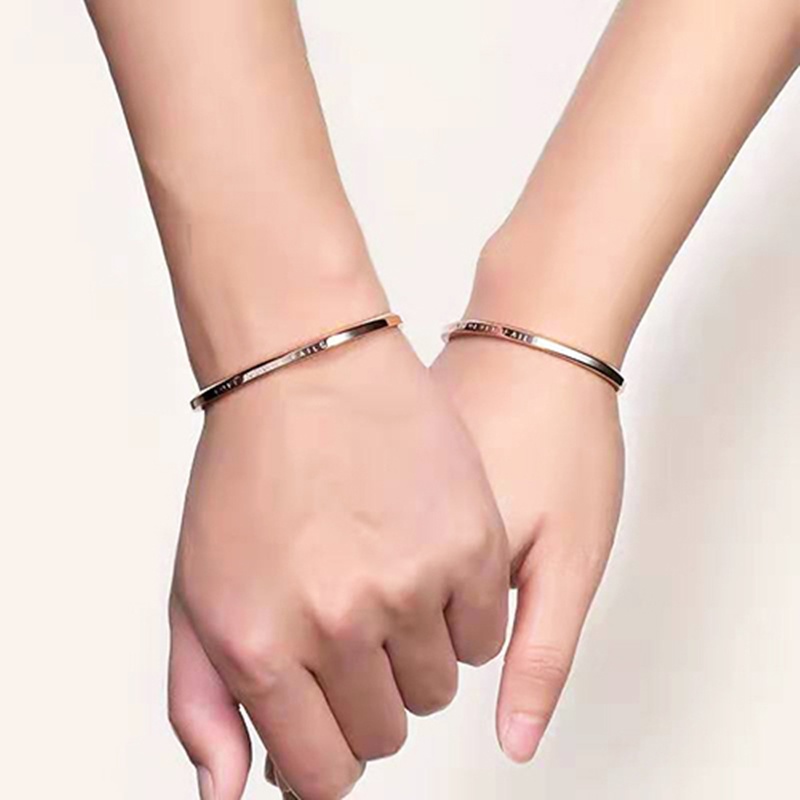 Vòng Tay Thép Titan Phối Thép Titan Thiết Kế Đơn Giản Sang Trọng