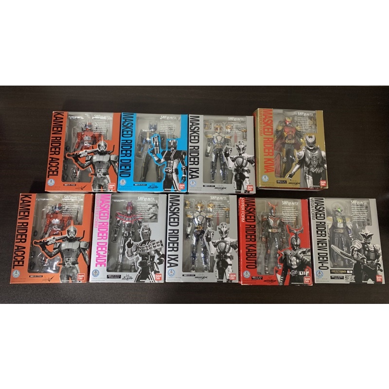 Mô hình nhân vật kamen rider