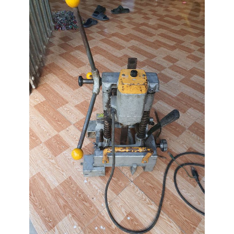 Đục mộng vuông Makita nội địa Nhật điện 100 volt